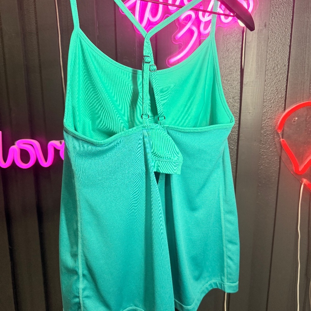 Women’s Zella workout tank top - Picture 2 of 4